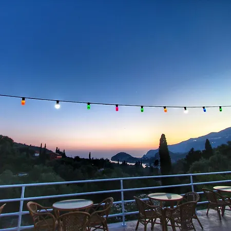 Apartahotel Avra Sunset Sea View 3*