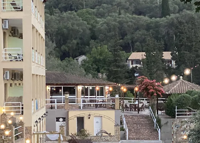 Avra Sunset Sea View מלון דירות ליאפאדס